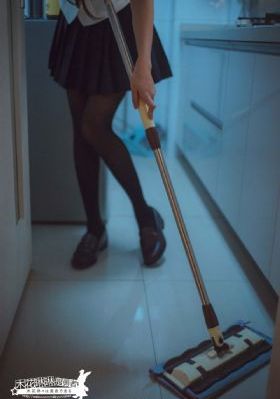 欧美草草视频